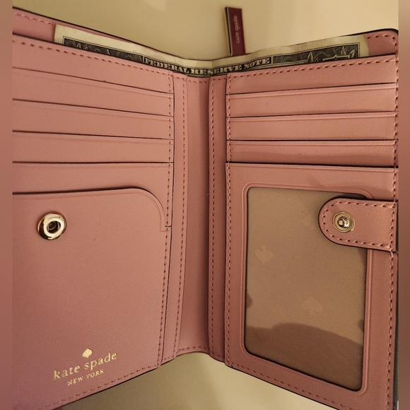 Kate Spade Preppy Pink zippy wallet. So Kate Spade! - Picture 11 of 12